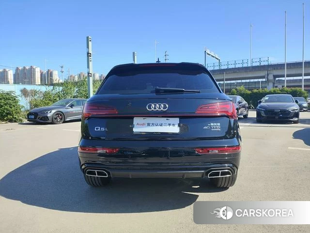 Audi Q5L 2025 Черный из Китая, фото 4