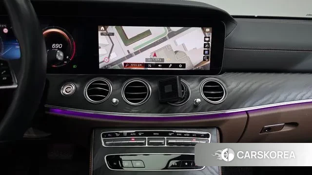 Mercedes-Benz E-Class W213 2023 Черный из Кореи, фото 4