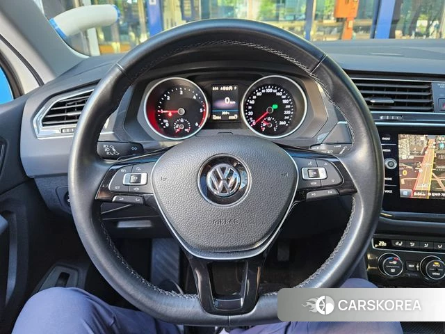 Volkswagen Tiguan second Generation 2019 Белый из Кореи, фото 4