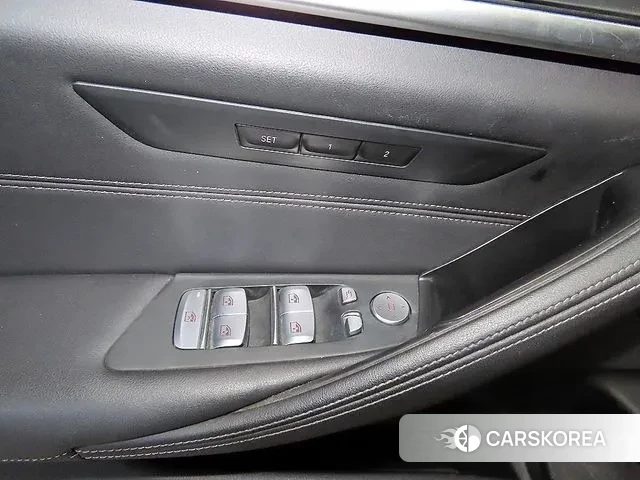 BMW 5 Series (G30) 2021 Белый из Кореи, фото 4