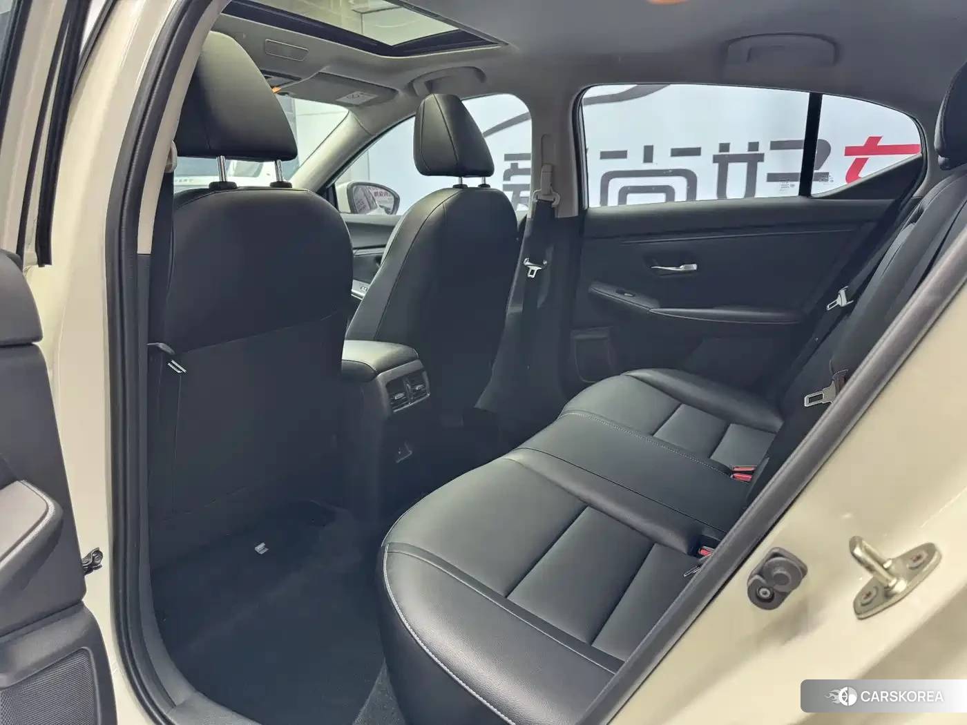 Nissan Sylphy 2022 Белый из Китая, фото 4