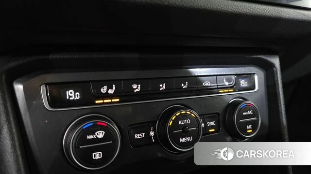 Volkswagen Tiguan Allspace 2020 Серебряный из Кореи, фото 4