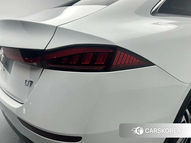 Roewe D7 EV 2023 Белый из Китая, фото 4