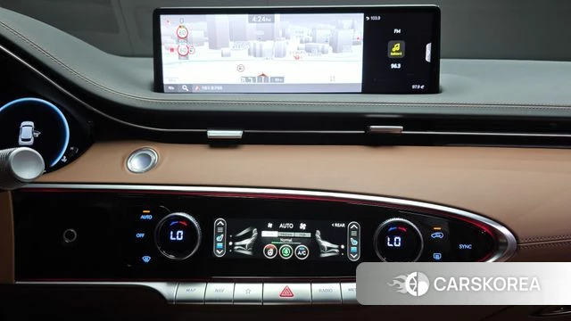 Genesis GV70 2023 Серебристо-серый из Кореи, фото 4