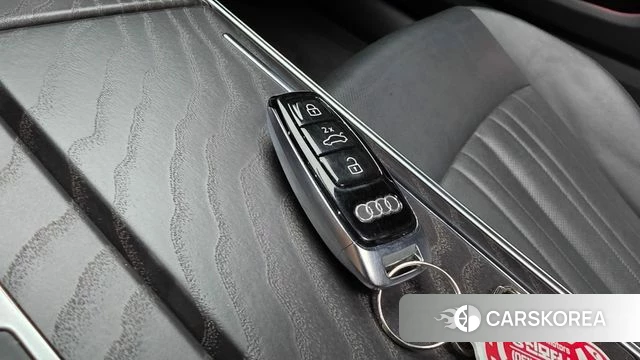 Audi A6 (C8) 2020 Черный из Кореи, фото 4