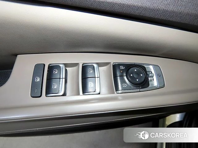 Kia The New Carnival 4th Generation 2024 Серебристо-серый из Кореи, фото 4
