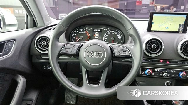 Audi New A3 2018 Белый из Кореи, фото 4