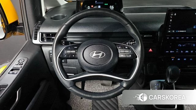 Hyundai Staria 2024 Желтый из Кореи, фото 4