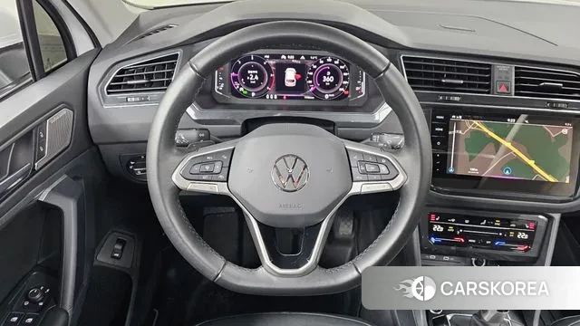 Volkswagen Tiguan second Generation 2022 Белый из Кореи, фото 4