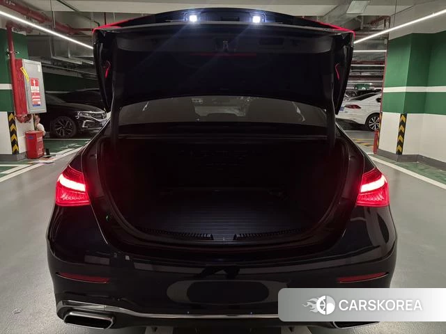 Mercedes-Benz Class C 2023 Черный из Китая, фото 4