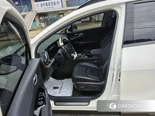 Kia Sportage 5th Generation Hybrid 2024 Белый из Кореи, фото 4