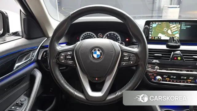 BMW 5 Series (G30) 2018 Белый из Кореи, фото 4