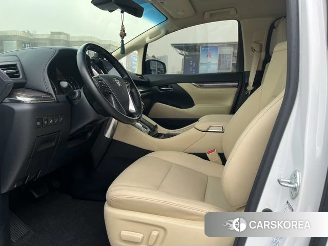 Toyota Elfa 2021 Белый из Китая, фото 4