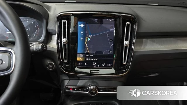 Volvo XC40 2022 Белый из Кореи, фото 4