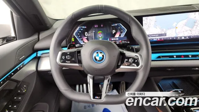 BMW 5 Series (G60) 2024 Белый из Кореи, фото 4