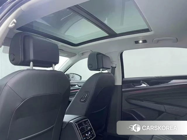 Volkswagen Passat 2024 Черный из Китая, фото 4