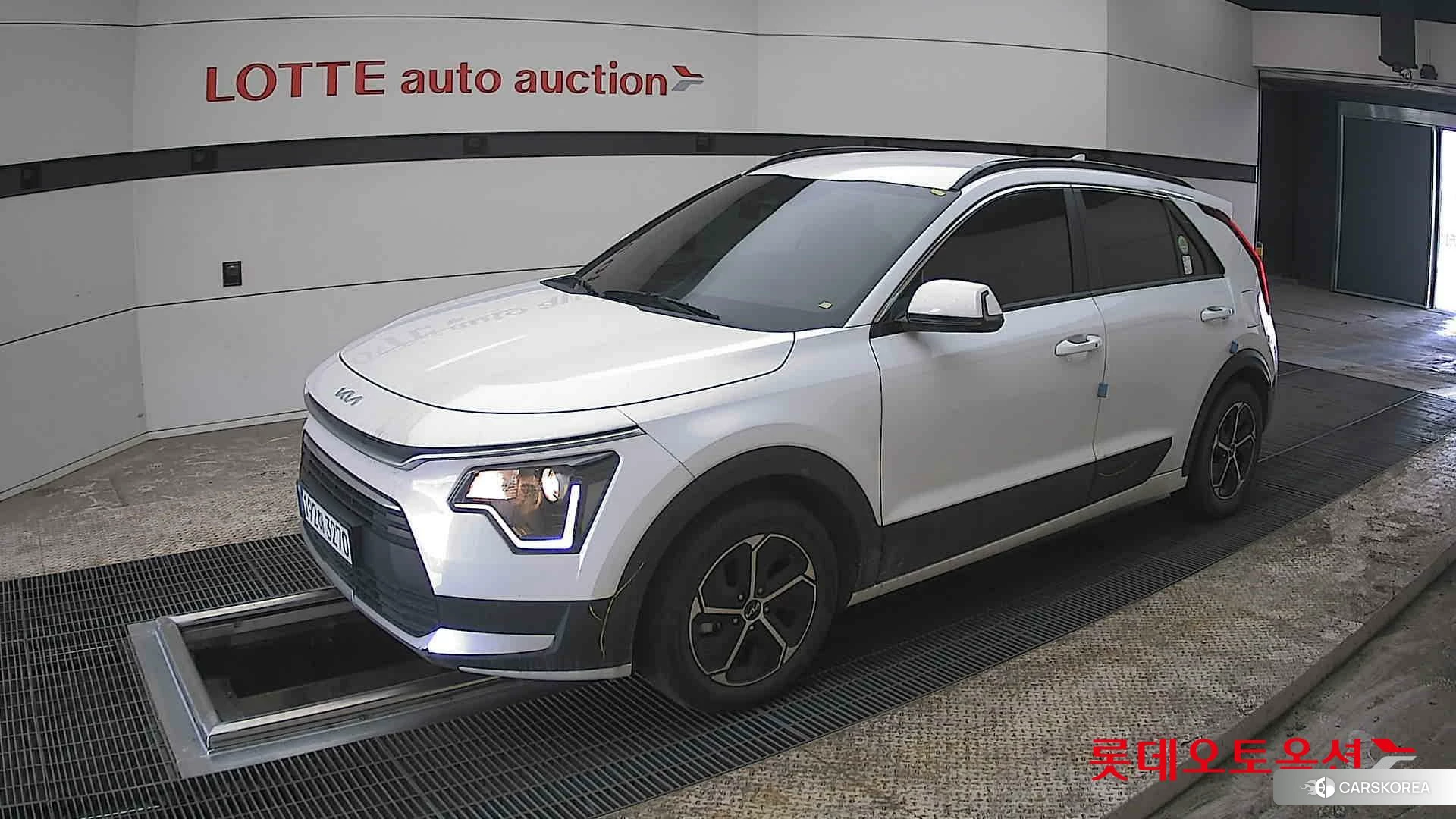 Kia Niro Hybrid 2024 Snow White Pearl (optional) из Кореи, фото 4