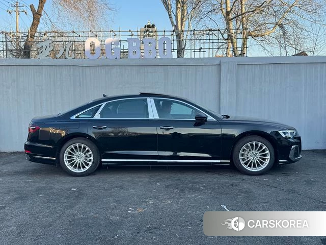 Audi A8 2025 Черный из Китая, фото 4