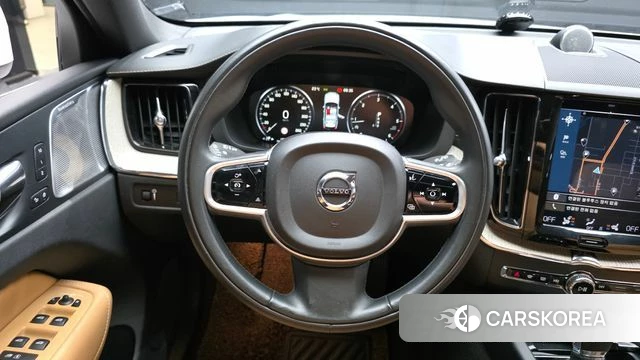 Volvo XC60 second Generation 2019 Белый из Кореи, фото 4