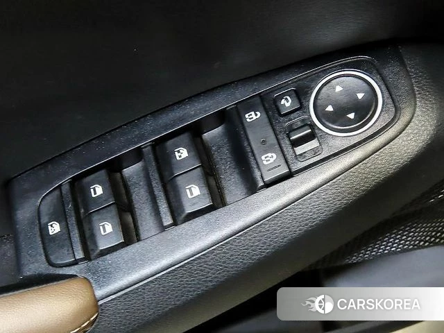 Kia Seltos 2021 Жемчужный цвет из Кореи, фото 4
