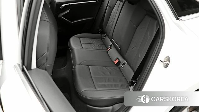Audi A3 (8Y) 2023 Белый из Кореи, фото 4