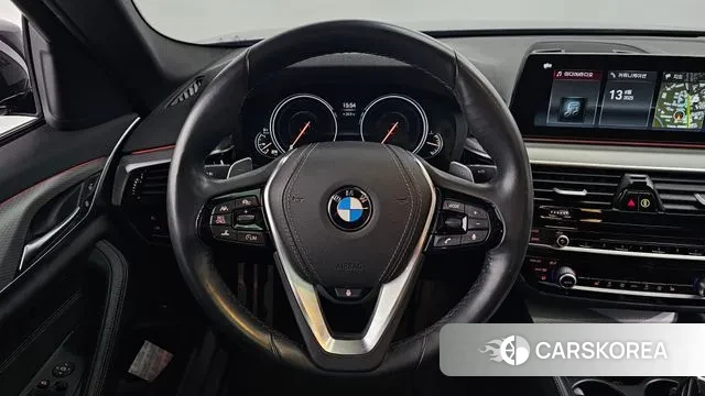 BMW 5 Series (G30) 2018 Черный из Кореи, фото 4