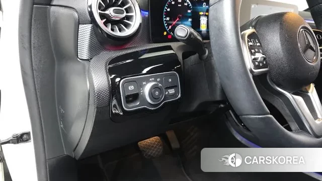 Mercedes-Benz A-Class W177 2021 Белый из Кореи, фото 4