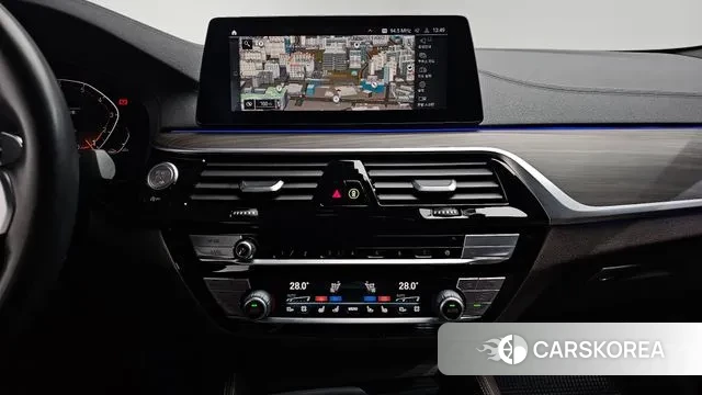 BMW 5 Series (G30) 2020 Белый из Кореи, фото 4