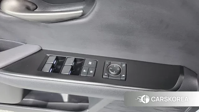 Lexus UX250h 2021 Белый из Кореи, фото 4