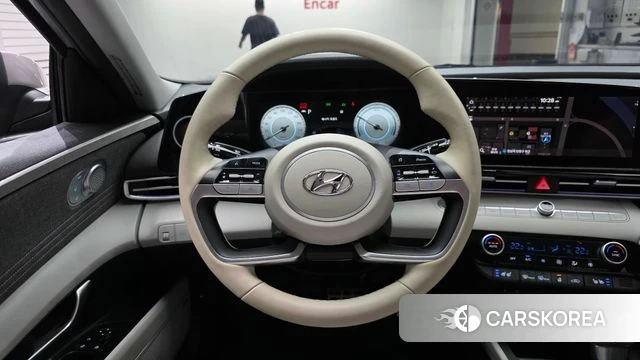 Hyundai Avante Hybrid (CN7) 2021 Серебристо-серый из Кореи, фото 4