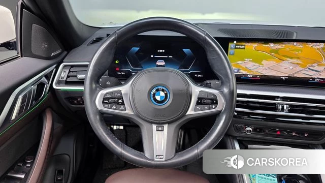 BMW i4 2022 Белый из Кореи, фото 4