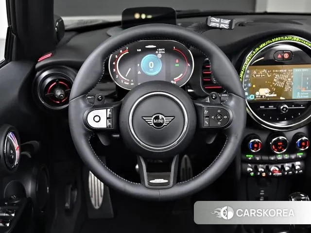 Mini Cooper S Convertible 2023 Серебряный из Кореи, фото 4
