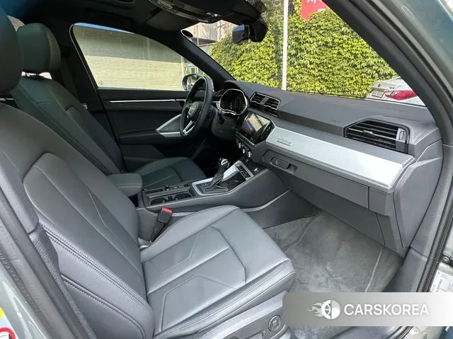 Audi Q3 (F3) 2024 Цвет тростника из Кореи, фото 4