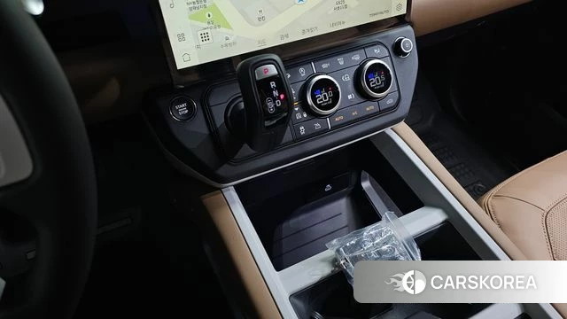 Land Rover Defender (L663) 2026 Черный из Кореи, фото 4