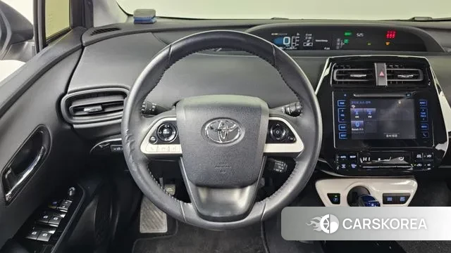 Toyota Prius 4th Generation 2018 Белый из Кореи, фото 4
