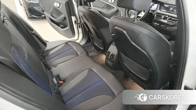 BMW 1 Series (F40) 2023 Белый из Кореи, фото 4