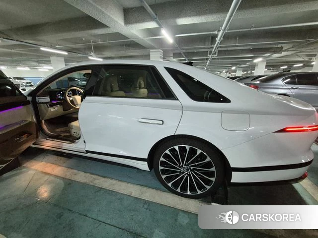 Hyundai Grandeur Hybrid (GN7) 2023 Белый из Кореи, фото 4