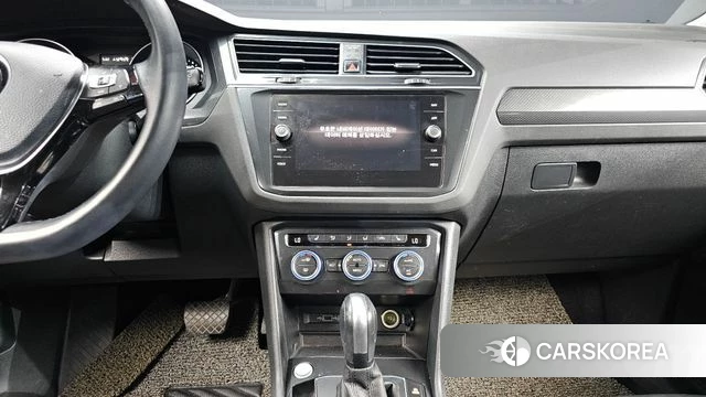 Volkswagen Tiguan second Generation 2020 Белый из Кореи, фото 4