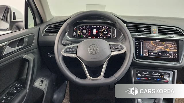 Volkswagen Tiguan second Generation 2023 Белый из Кореи, фото 4