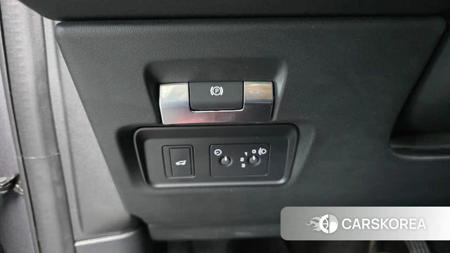 Land Rover Discovery Sports 2nd Generation 2022 Серебряный из Кореи, фото 4