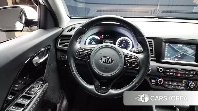 Kia Niro 2018 Белый из Кореи, фото 4