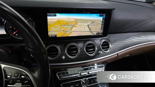 Mercedes-Benz E-Class W213 2019 Белый из Кореи, фото 4