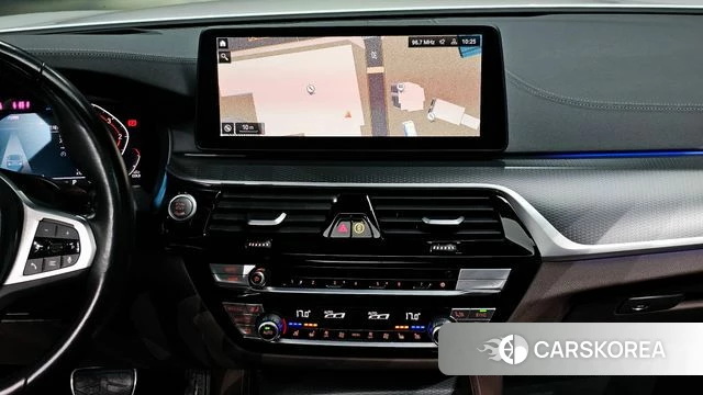 BMW 5 Series (G30) 2022 Белый из Кореи, фото 4