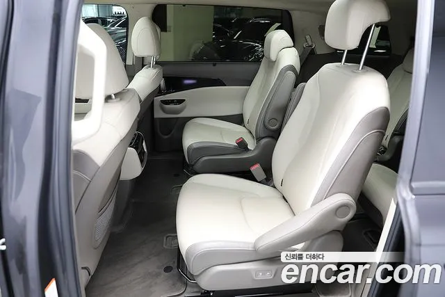 Kia Carnival 4th generation id 2720160 из Кореи 4