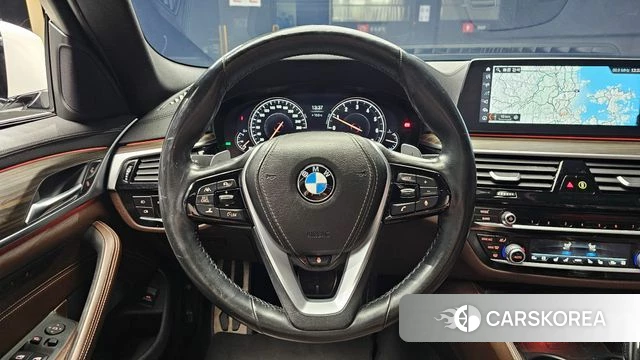 BMW 5 Series (G30) 2018 Белый из Кореи, фото 4