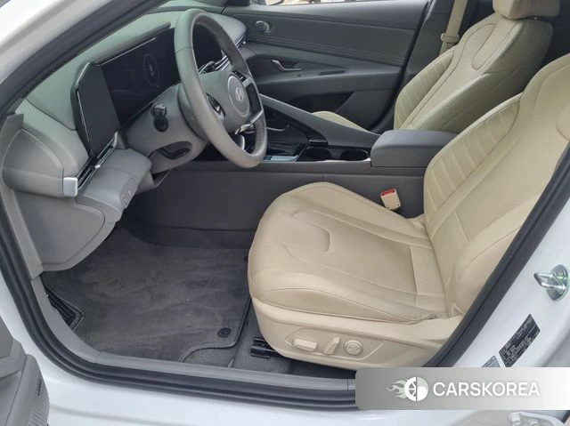 Hyundai The New Avante (CN7) 2024 Белый из Кореи, фото 4