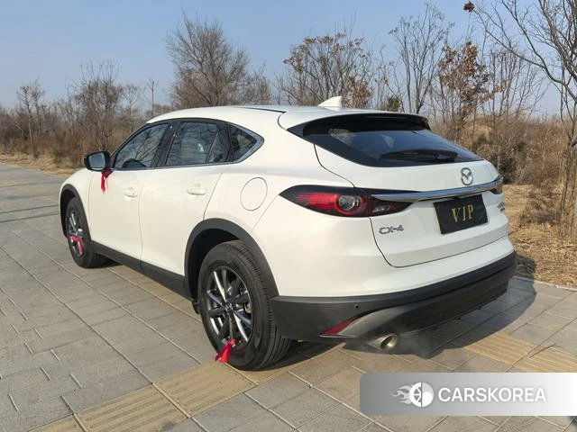 Mazda CX-4 2023 Белый из Китая, фото 4