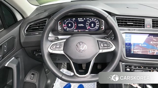 Volkswagen Tiguan second Generation 2022 Белый из Кореи, фото 4