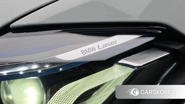 BMW 5 Series (G30) 2023 Белый из Кореи, фото 4