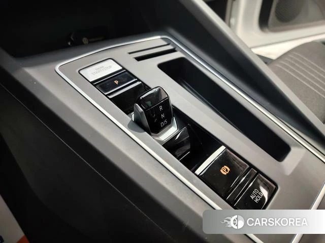 Volkswagen Golf 2023 Белый из Китая, фото 4